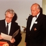 1984 : Le fondateur de l'entreprise à l'honneur : Georg H Endress reçoit la Croix fédérale allemande du Mérite de première classe