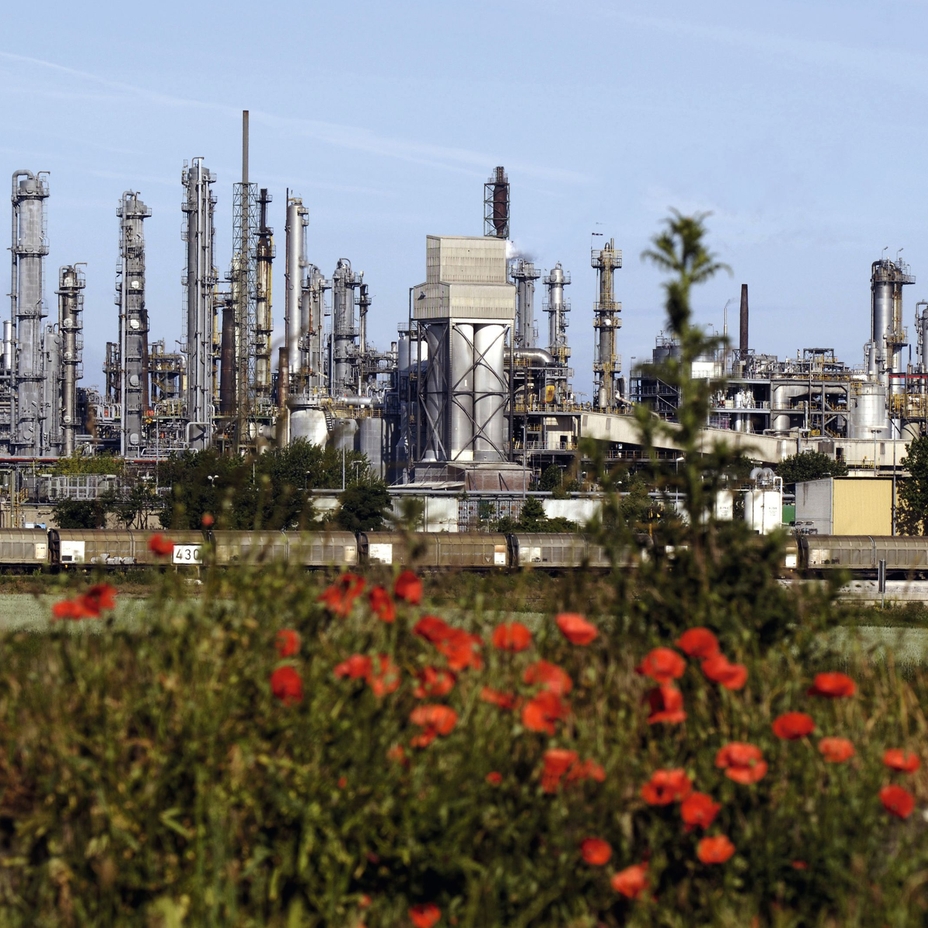 For safe and efficient processes industrial water treatment is mandatory.