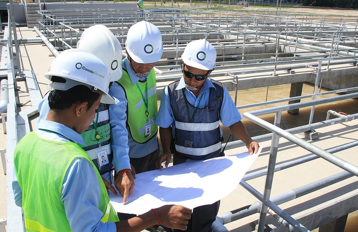 Experts exchange in a wastewater treatment plant