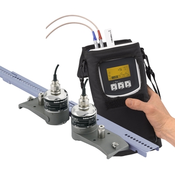 Picture of ultrasonic flowmeter Proline Prosonic Flow 93T for monitoring and test measurements Picture of ultrasonic flowmeter Proline Prosonic Flow 93T for monitoring and test measurements