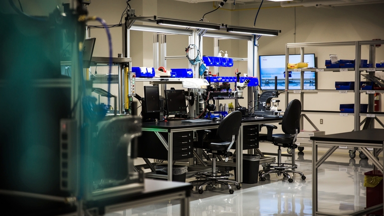 Ligne de fabrication des sondes Raman à Ann Arbor, MI