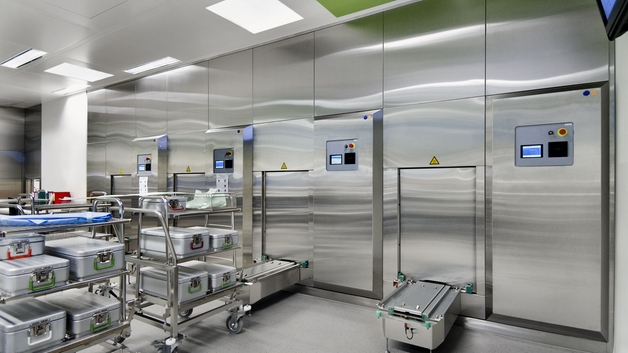 Autoclaves médicaux réalisant la stérilisation à température élevée à l'aide de vapeur saturée