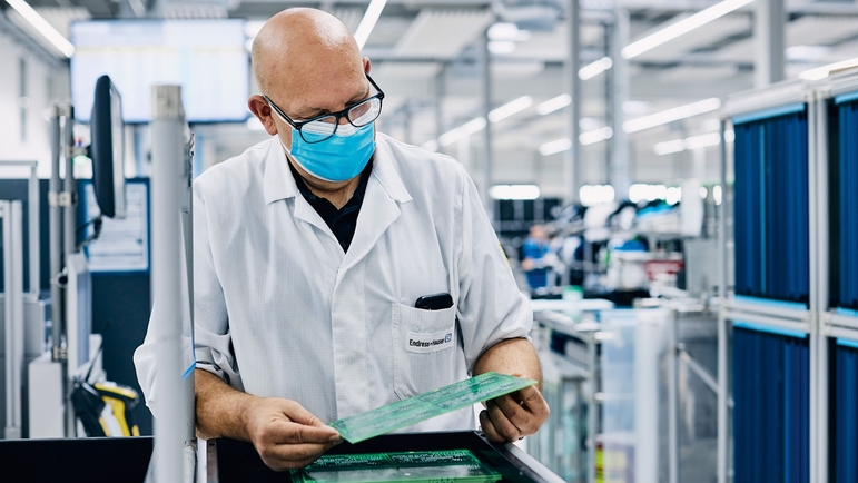 Endress+Hauser a pu garantir la disponibilité des composants dans toutes les usines en 2020