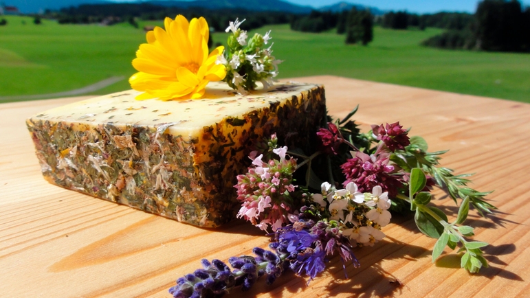 Fromage de haute qualité de la région de l'Allgäu avec l'aide de la platine compacte SWAS